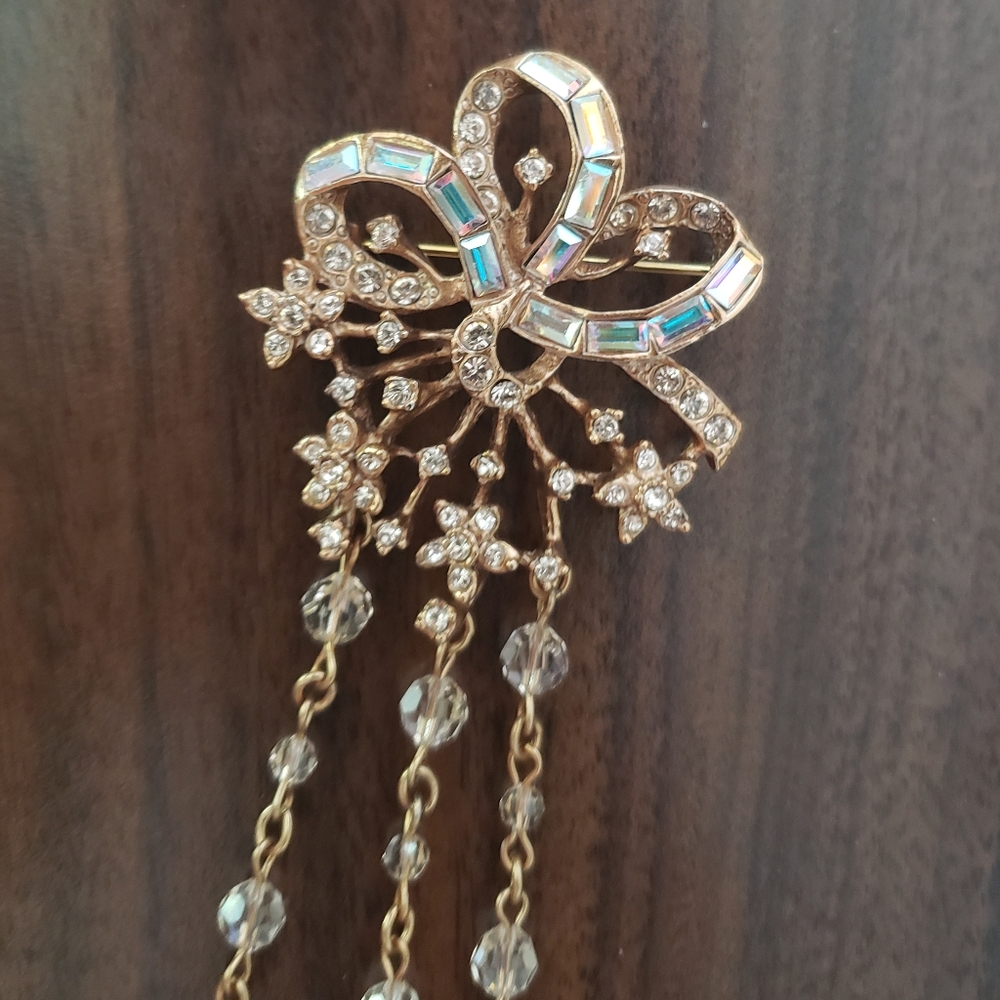 Vintage rhinestone rose gold tone tassel brooch pin